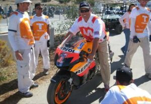 Tuan-on-Nicky-Haydens-bike-at-Laguna-135917-1_1736799437-e1736799627171